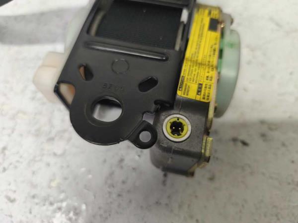 CEINTURE AVANT DROIT TOYOTA - Vue 3